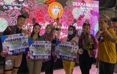 UPS Raih 3 Piala di Ajang City Walk Fashion Street