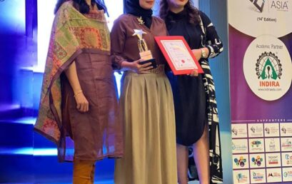 Dekan FKIP, Dr. Yoga Prihatin, M.Pd. Menerima Penghargaan CMO ASIA Award Kategori Excellence In Education