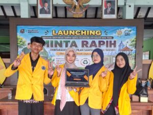 Mahasiswa Pendidikan Matematika FKIP UPS Tegal Latih Warga Kelurahan Mintaragen Ubah Minyak Jelantah Menjadi Sabun Bernilai Ekonomis