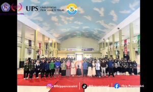 173 MAHASISWA BARU DIGEMBLENG, PKKMB FKIP UPS TEGAL KOBARKAN SEMANGAT GENERASI UNGGUL DAN BERKARAKTER